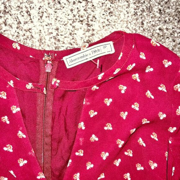 Abercrombie & Fitch Women's Deep Red Floral Romper Size 00 - Picture 2 of 9